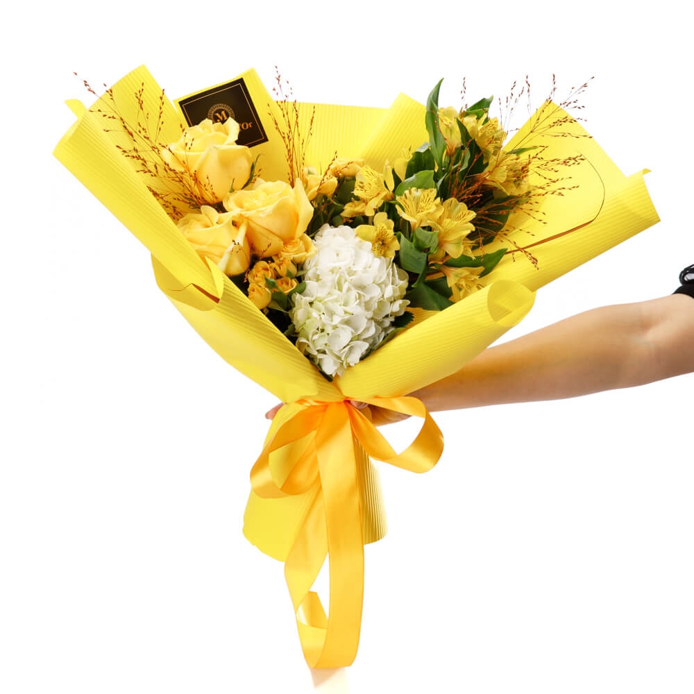 Buchet de flori "Sunshine" - Alstroemeria|Hortensie|Minirosa|Trandafiri