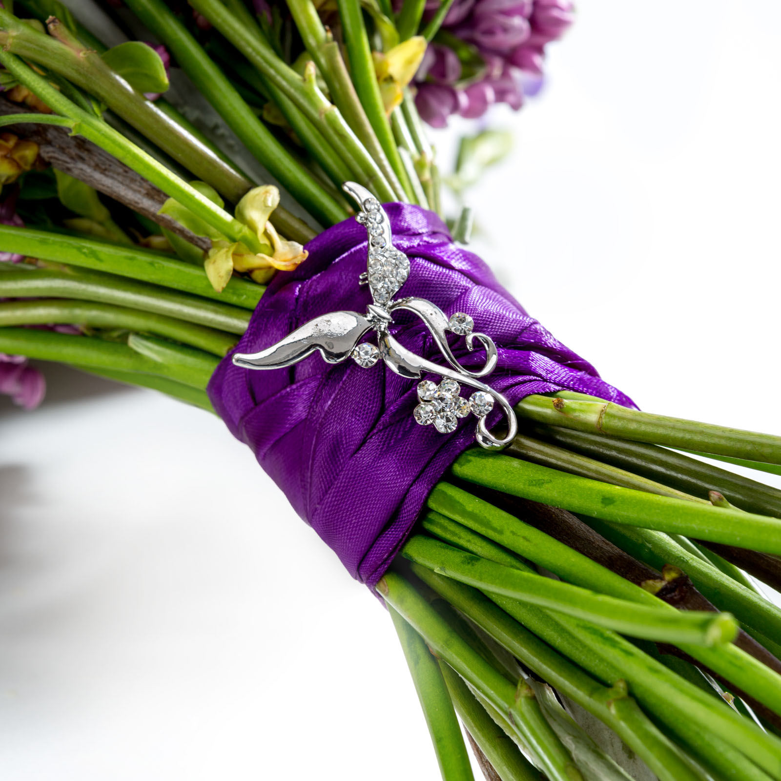 Buchet de mireasa "Love at first sight" - Frezie|Liliac|Trandafiri