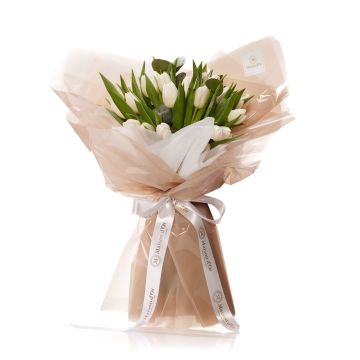 Bouquet of 25 white tulips and eucalyptus