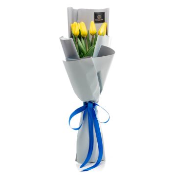 Flower bouquet with 9 yellow tulips 