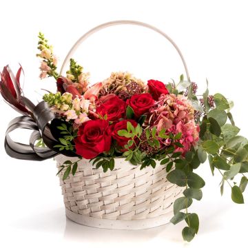 Aranjament floral in cos cu hortensie si Antirrhinum