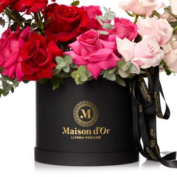 Box with 21 multicolored roses