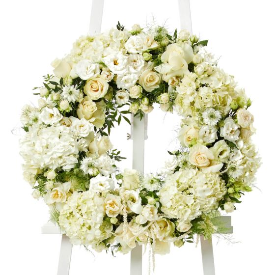 Coroana funerara cu trandafiri albi				