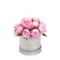 Cutie de flori cu bujori roz Anee